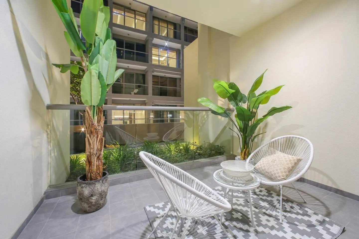 Apartment Glamorous Studio! Walk To Burj Khalifasleep 3! Dubai United Arab Emirates